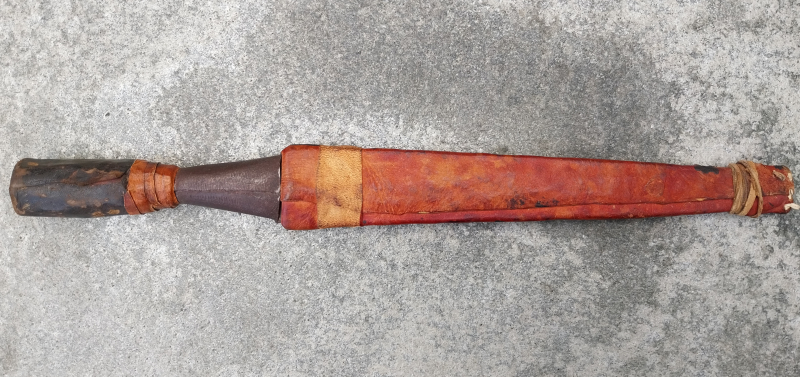 Afrikanischer Dolch / Kurzschwert mit Lederscheide & Schmiedemarke – Handarbeit, Ethnografika – Bild 3
