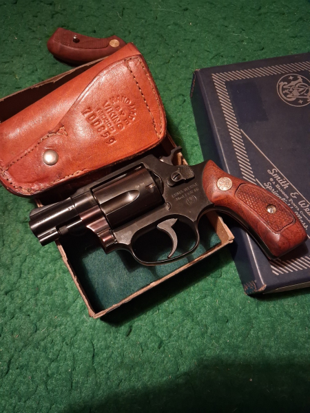 Revolver Erma EGR 66, mit Holster, Ersatzgriffschalen, u. Ovp S&W, alles sehr guter Zustand – Bild 3