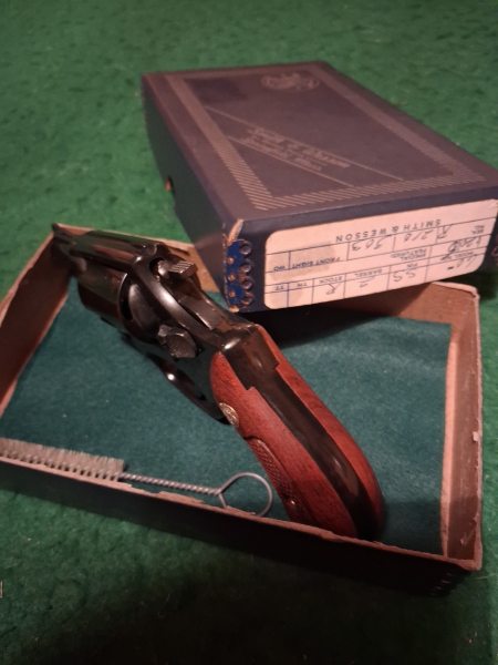 Revolver Erma EGR 66, mit Holster, Ersatzgriffschalen, u. Ovp S&W, alles sehr guter Zustand – Bild 5