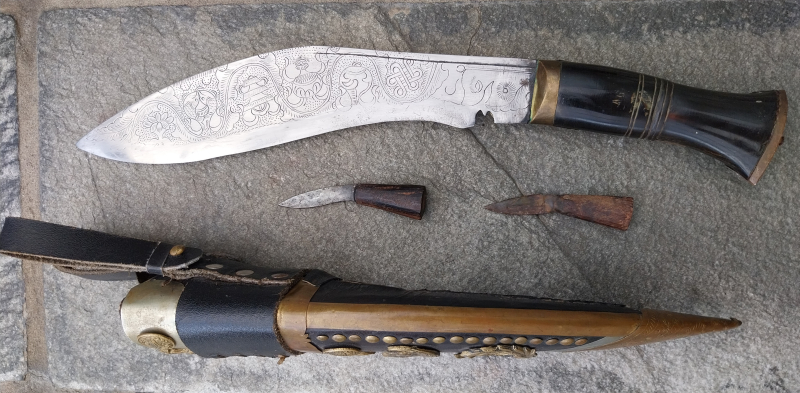Prunk Kukri Messer Nepal Gurkha Khukuri mit Scheide & Zusatzmessern – Reich graviert – Bild 2