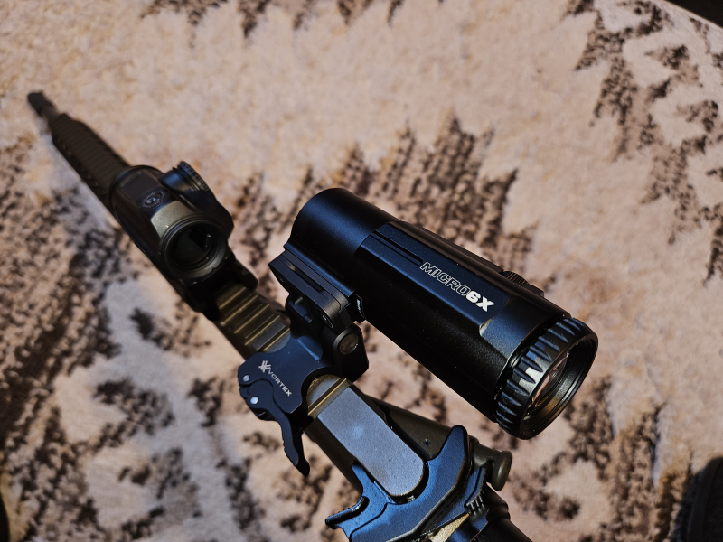 Vortex Sparc Solar Red Dot + Micro6x Magnifier – imagen 3