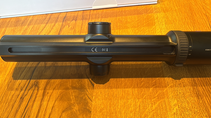 Zeiss V8 1.1-8x30 Zielfernrohr mit Schiene – Bild 4