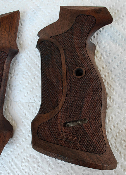 Nill Master Griffschalen SIG P210 – image 3
