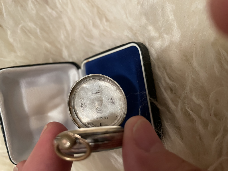 Silberne Taschenuhr mit Schatulle – Bild 3