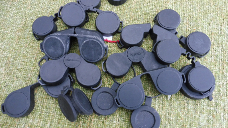 Konvolut ****Fernglas Schutzdeckel****** einfach mal ansehen kostet nichts ***** – Bild 1