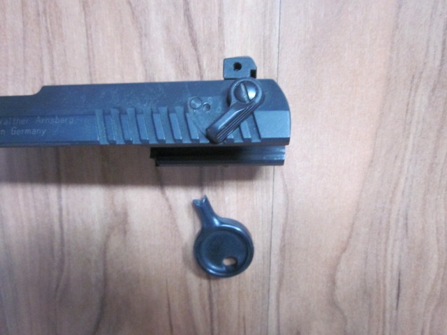 Walther P 22 - Sicherung mit Schlüssel – Bild 1