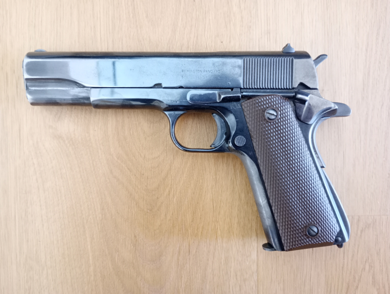 Colt M1911A1 braune Griffschalen – Ausführung WWII / US Army – Bild 3