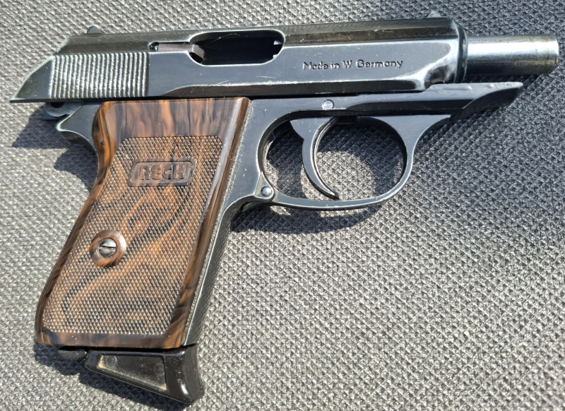 Reck Model PK 800 Cal. 8mm Knall mit Holster – imagen 2