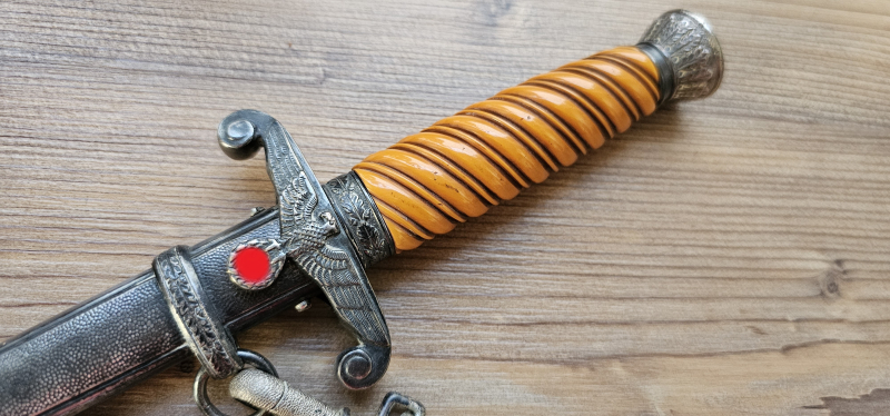 Früher Heeresdolch mit Steilgriff - Hersteller Henckels Solingen – image 2