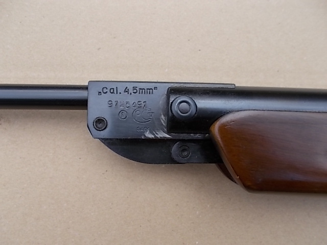 Achtung Sammler schönes altes Baical Made in Russia Luftgewehr Kal. 4,5 mm mit F-Zeichen no 98 teile – Bild 5