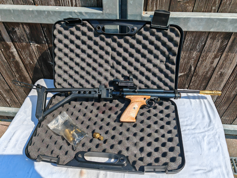 Crosman 2240 CUSTOM Carbine 5,5mm CO2 | Längerer Lauf | Holz-Sportgriffe | Klappschaft & Koffer – Bild 4