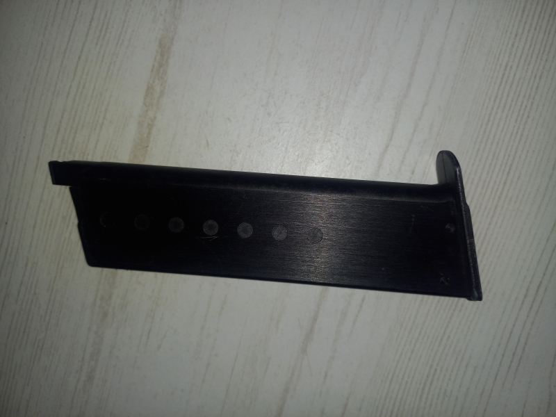CO2 Magazin für eine Airsoft P38 – Bild 2