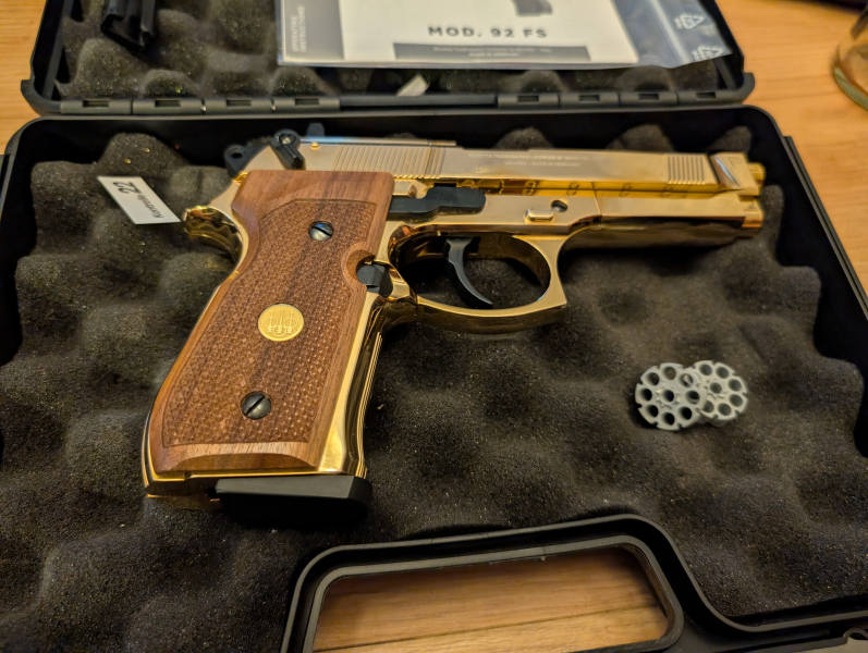 Beretta M 92 FS GLD wood grips – Bild 2