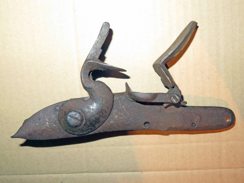 Altes militärisches großes Steinschloss original im Fundzustand ca. 1800 – Bild 1