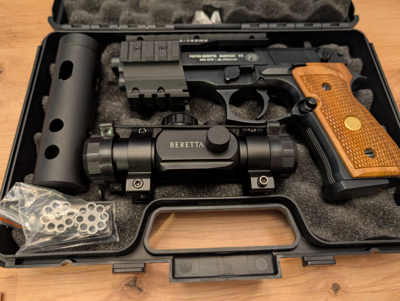 Beretta M 92 FS XX-TREME - zusätzlich mit Holzgriffschalen erc. – Bild 1