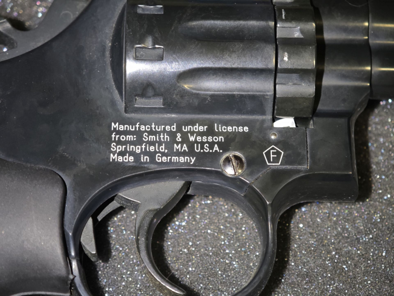 Co2 Revolver Smith & Wesson 586 - 4-6-8 Zoll brüniert 4,5 mm Diabolo (P18) Komplettset – Bild 3