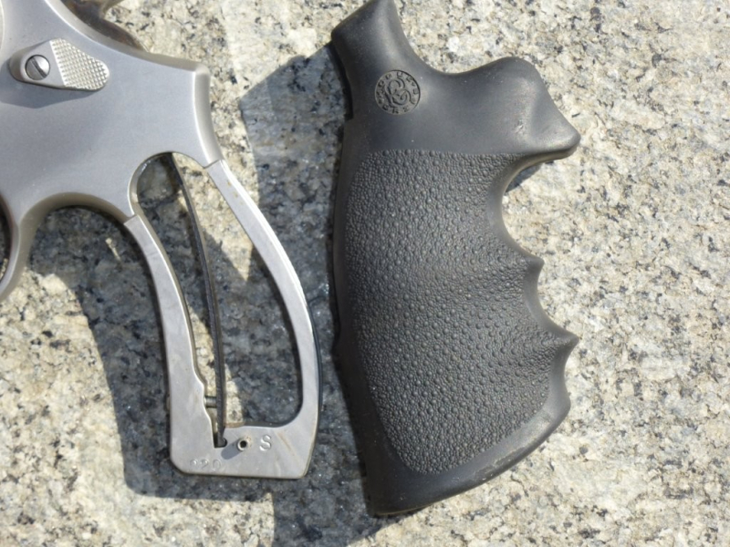 Hogue Gummigriff für S&W Revolver mit K- oder L-Rahmen Round Butt – Bild 2