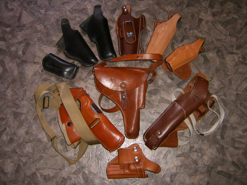 Verschiedene Pistolen/Revolverholster – Bild 1