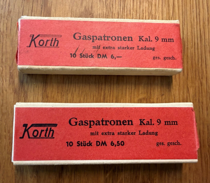 Sehr seltene historische KORTH Gaspatronen Kal. 9 mm – frühes Korth-Logo – Originalpackungen – Korth – Bild 1