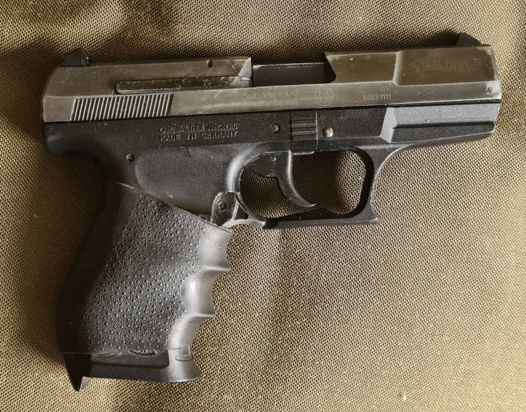 Walther P99 + 2 Magazine + Holster Schreckschuß 9mm PAK James Bond – Bild 2