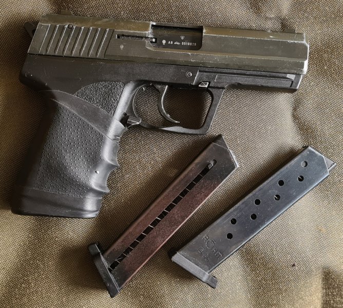 Heckler & Koch P8 von Röhm 2 Magazine + Paddle Holster 9mm PAK Scheckschuß Pistole Bundeswehr – Bild 1