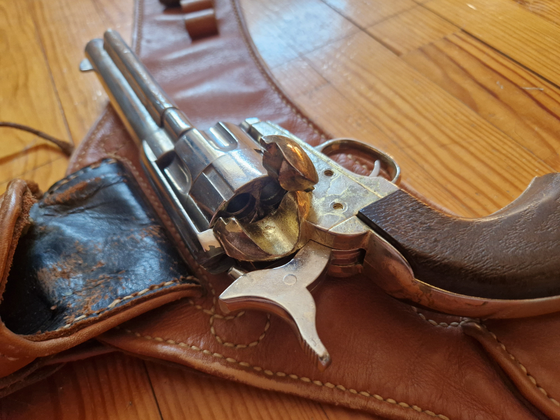 Westerngürtel, Leder Holster, Cowboy Gürtel inklusive Colt Single Action Army .45 Replika, COLT SAA – Bild 4