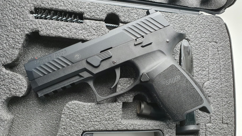 Sig Sauer P320 Schwarz PTB 1038 – Bild 2