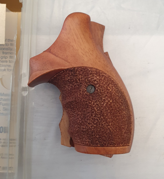 Pachmayr S&W K&L Frame RD Butt Holzgriffe – afbeelding 1