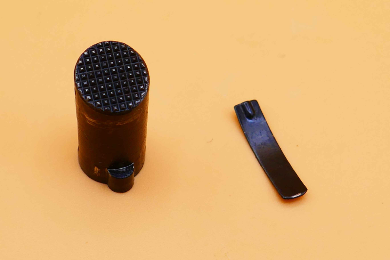 Original Magazinhalter mit Feder für Pistole 08 P.08 P08 Luger – Bild 1