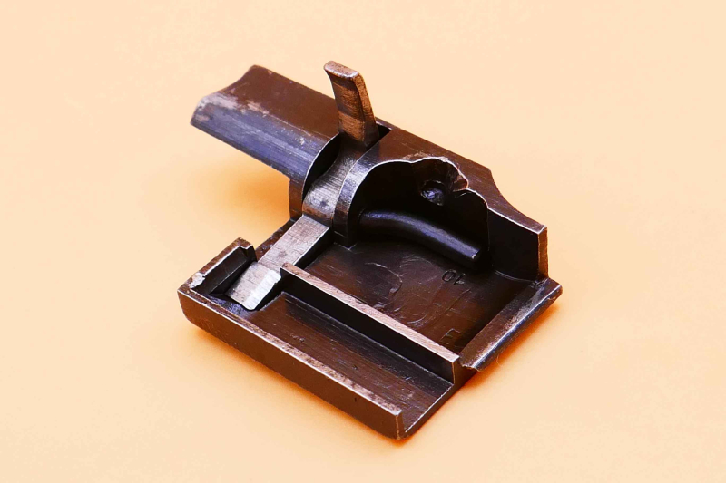Original Seitenplatte / Abdeckplatte mit Hebel für Pistole 08 P.08 P08 Luger – Bild 2