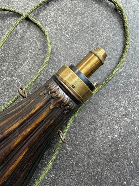 Antike Pülverflasche ( Dixon ) – imagem 3