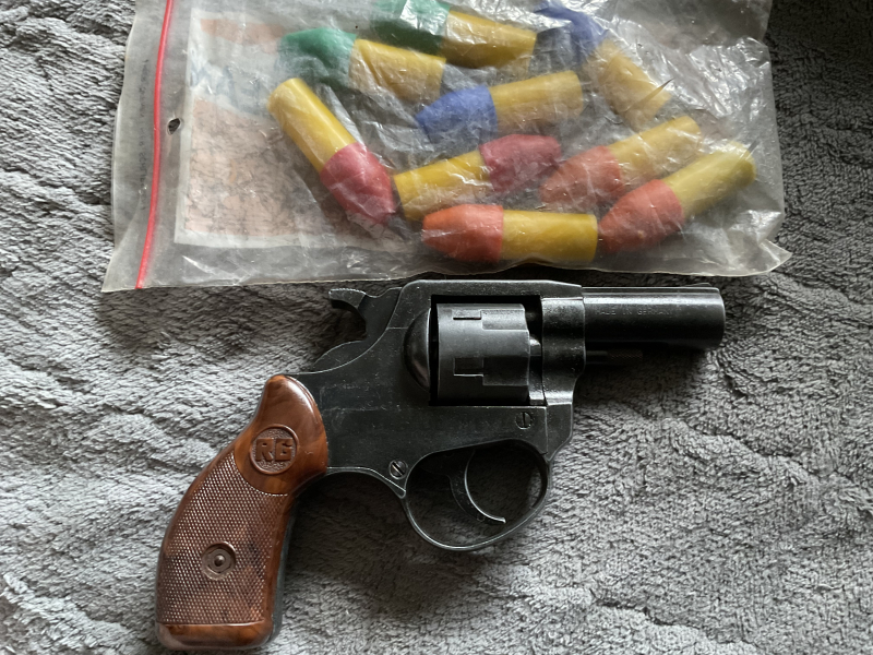RHÖM RG76 6mm FLOB. PLATZ. Revolver cal.6mm mit Zubehör ! TOP ! – Bild 2