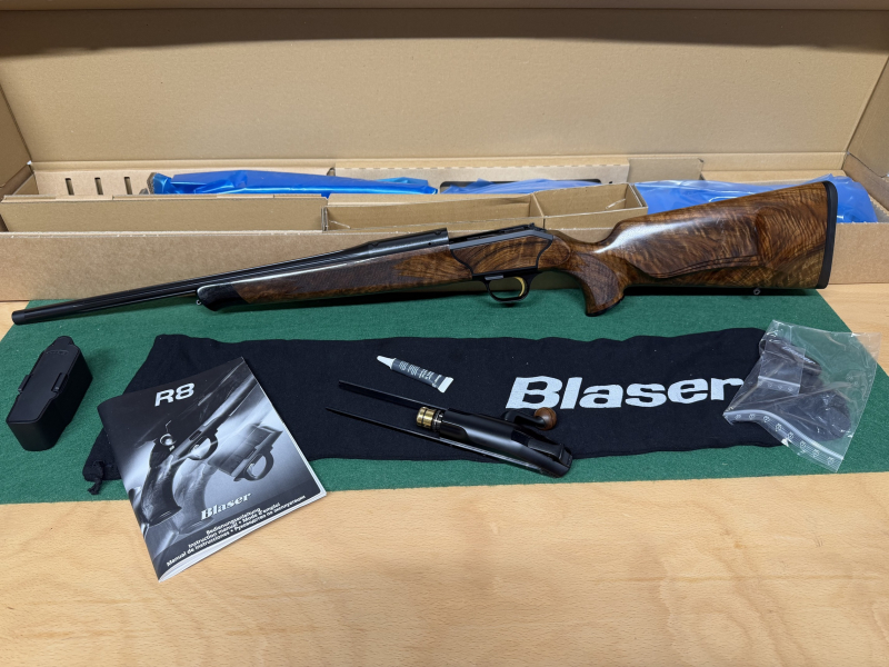 Blaser R8 Attaché .308 Win kannelierter Lauf HK8 Goldfarbene Kammer und Abzug – Bild 1