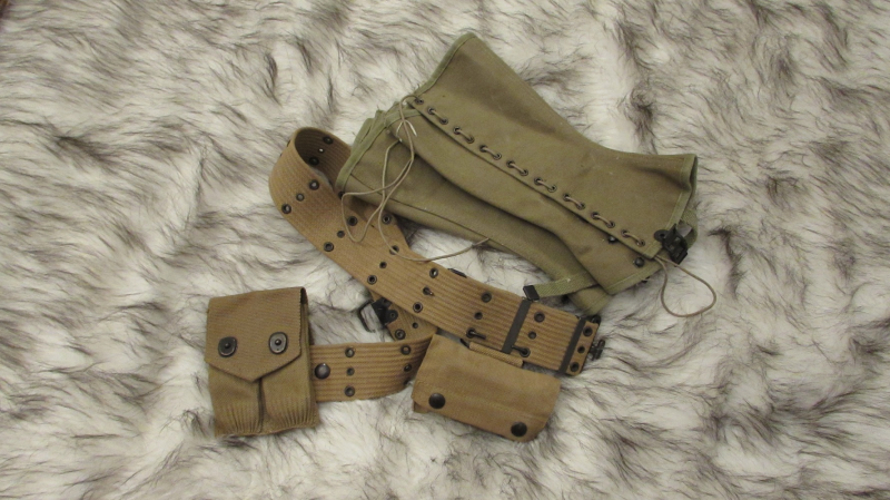 ORIGINAL US ARMY PISTOLEN KOPPEL MAGAZIN TASCHE ERSTE HILFE TASCHE 1918 UND GARMASCHEN – Bild 2