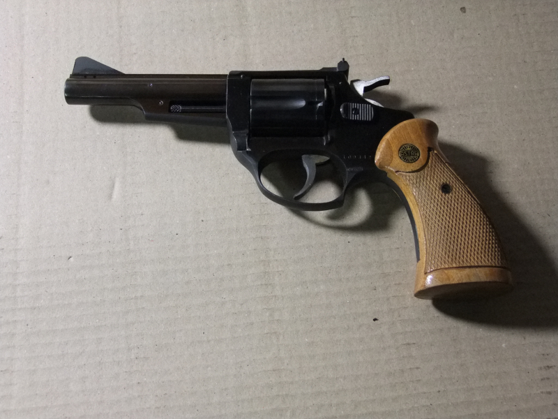 Astra Cadix Revolver .38 Spezial – Bild 1