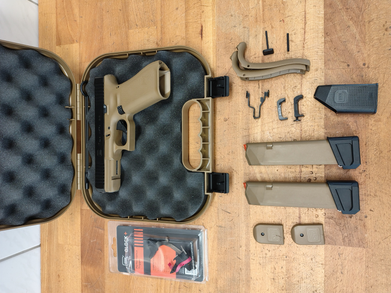 Glock Pistole G17 Gen5 FS FR Coyote 9mm Luger (viel Zubehör) – Bild 1