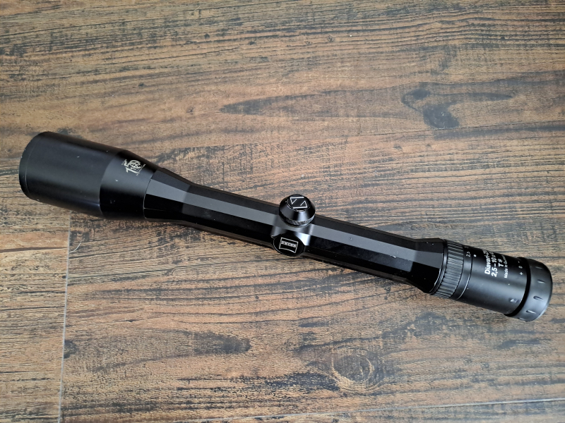 Zeiss Octagon 2,5-10x48 mit Innenschiene und Absehen 11 – Bild 1