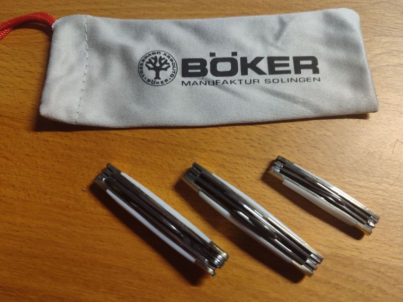 3 Böker Magnum Miniatur Taschenmesser – Bild 3