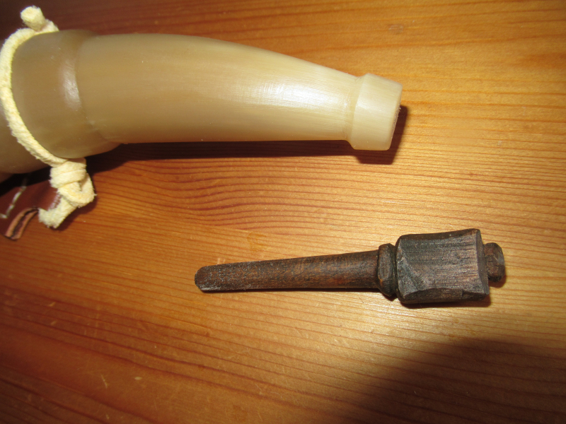 Pulverhorn scrimshaw , Replikat 1750-90 – Bild 6