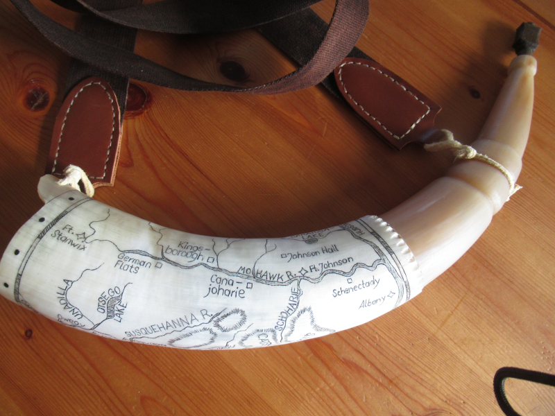 Pulverhorn scrimshaw , Replikat 1750-90 – Bild 1