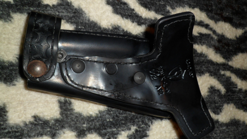 Safariland Holster " RECHTS" für S u W revolver bis 5" – Bild 2