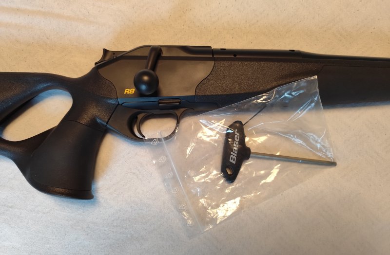 Blaser R8 Ultimate Black Edition – Bild 1