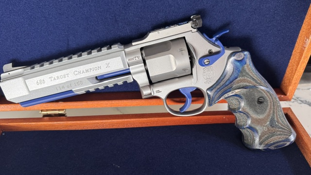 Smith & Wesson 686 Target Champion X Limited Edition: NR: 114 – Bild 3