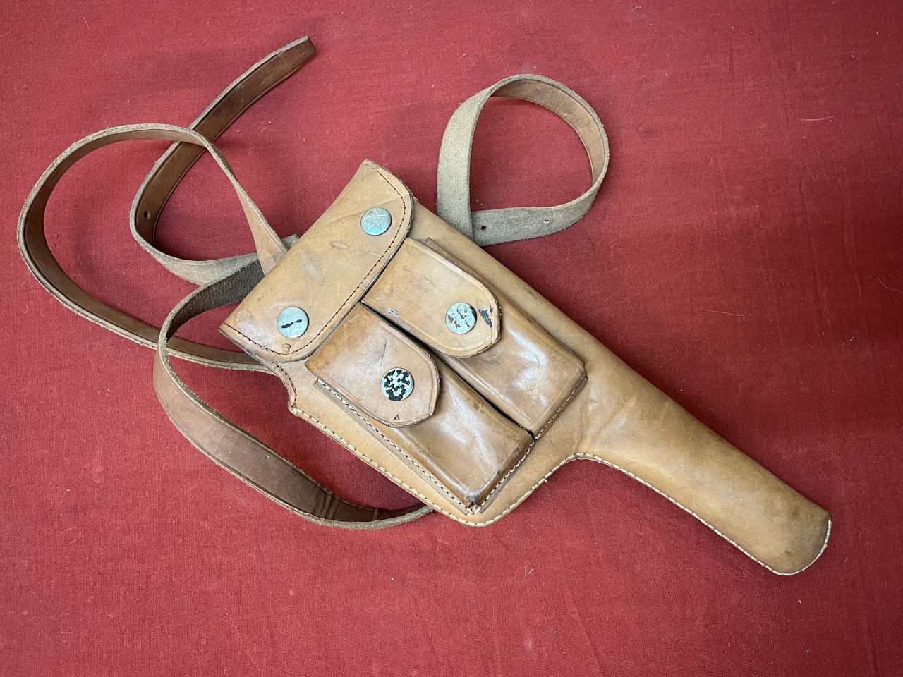 Altes Lederholster für Mauser C96 – möglicherweise chinesische Fertigung – kuva 1