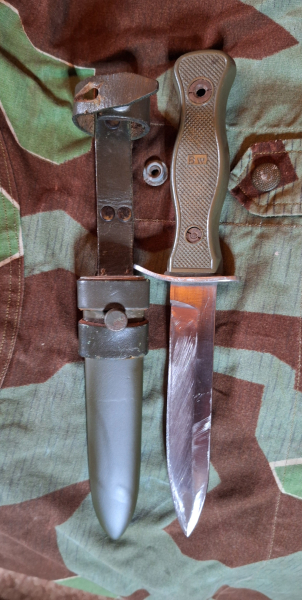 Original Bundeswehr Feld-, Kampfmesser M 68 – Bild 2