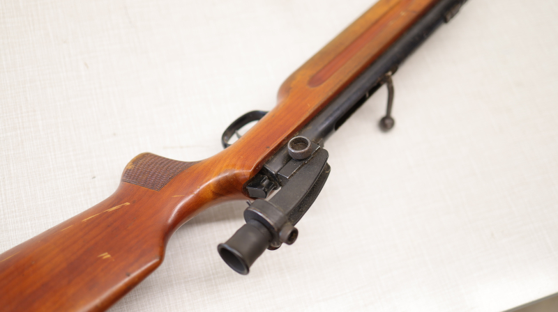 Haenel aus Suhl Modell 311 Luftgewehr 4,5mm mit Diopter funktionsfähig – Bild 4