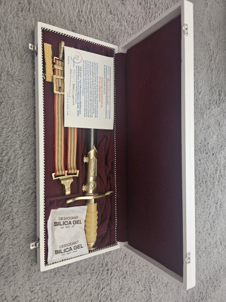 Ehrendolch DDR 1960 bis 1990 Urkunde Offizier, General – Bild 6