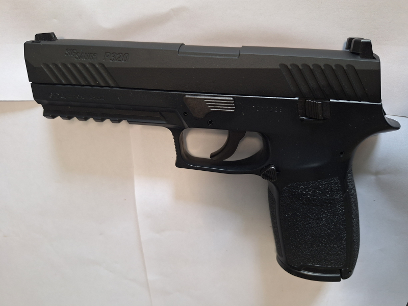 CO 2 Pistole Sig Sauer P 320 – Bild 3