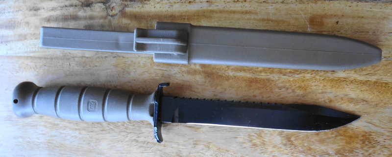 Glock Feldmesser FM81 mit Säge – stampa 1