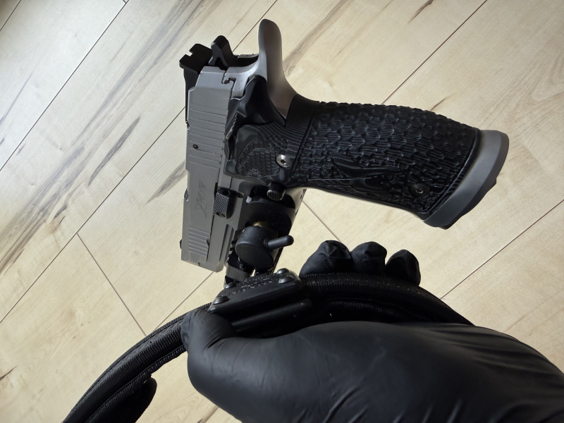 SIG Sauer X5/X6 Zubehörpaket – Ghost Holster + Lederholster + 2 IPSC-Gürtel – Bild 2